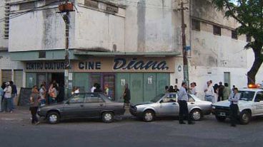 El cine Diana volvió a abrir sus puertas en la zona sur.