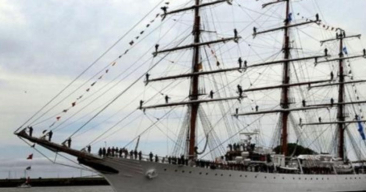 La Fragata Libertad Ya Navega En El Mar Argentino | Rosario3