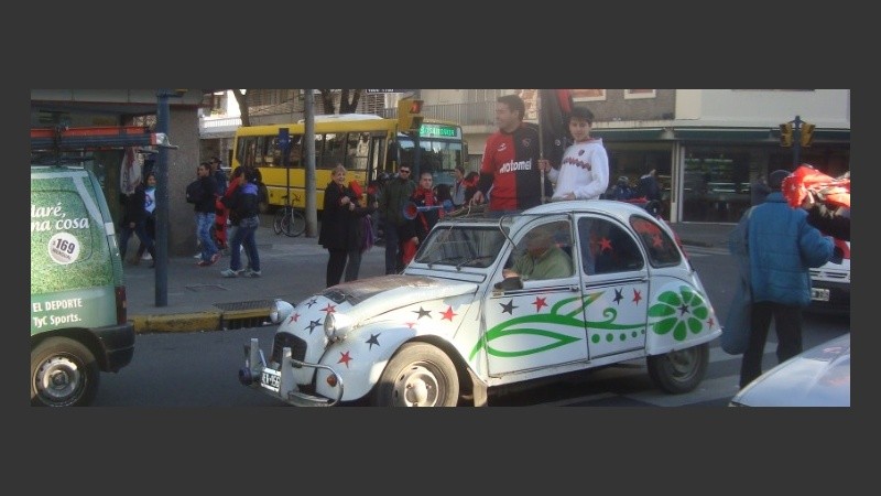 Los hinchas leprosos desataron la alegría por la ciudad.