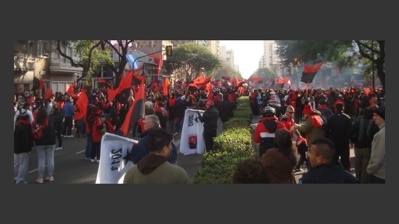 Los hinchas leprosos desataron la alegría por la ciudad.