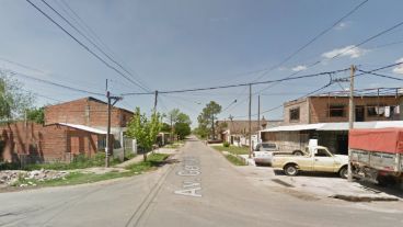 Los ladrones entraron a la vivienda tras violentar la puerta de ingreso.