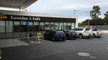 En este lugar había quedado estacionado el auto, contó la denunciante.