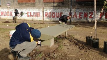 Uno de los trabajos que se realizan en la plaza de zona sur.