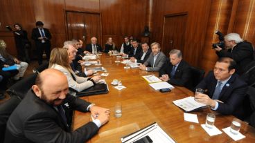 La reunión de los gobernadores con funcionarios nacionales.