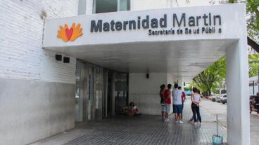 La mamá y la beba fueron llevadas a la maternidad Martin luego del parto callejero.