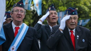 Veteranos presentes en el acto oficial.