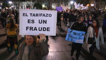 El acto central se realizó en la plaza San Martín frente a la Sede de Gobierno.