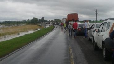 Así estaba la ruta 33, a unos 60 kilómetros de Rosario.