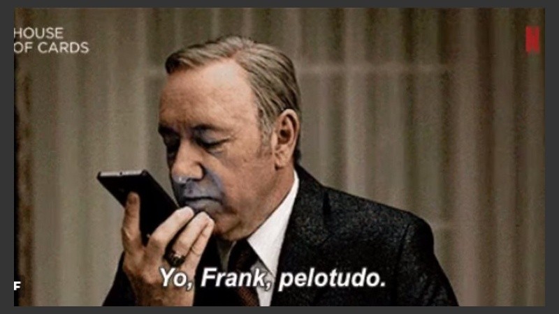 La serie House of Cards presentó su temporada con el hashtag #UsaInternetPelotudo