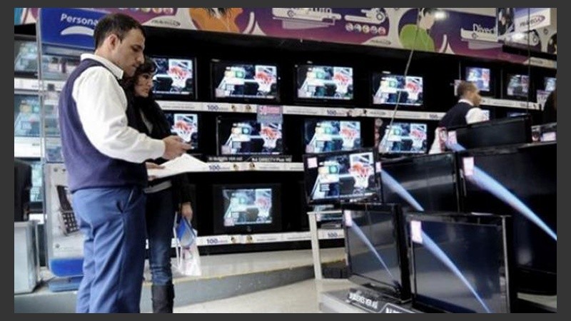 Las compras en cuotas serán más caras a partir de febrero.