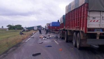 El siniestro fue en horas del mediodía y obligó a cortar la ruta.