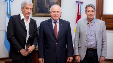 Bertoni, junto a Lifschitz y el ministro Garibay.