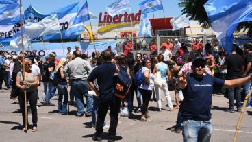 El Sindicato de Empleados de Comercio se manifestó en el lugar.