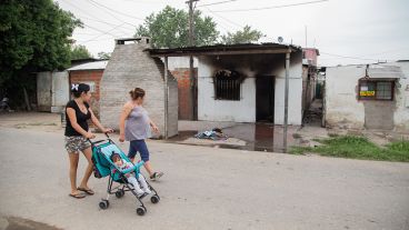 Al supuesto asesino le incendiaron la casa.