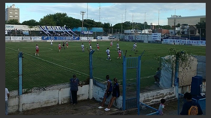 En el estadio Olaeta de zona norte sí volvió a rodar la pelota.