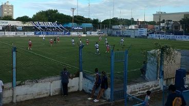 En el estadio Olaeta de zona norte sí volvió a rodar la pelota.