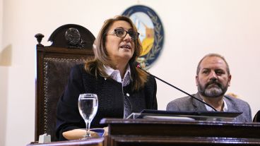 “Rosario está de pie para desterrar la violencia de sus calles”, dijo Fein.