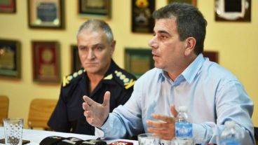 El ministro de Seguridad bonaerense se refirió al recital de Olavarría.