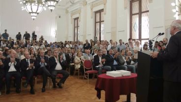 Salón Blanco colmado para la presentación de este martes.