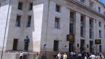 El Estado provincial y su avanzada sobre el ex Banco Provincial de Santa Fe.