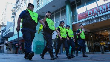 Nunca hubo tantos policías en las peatonales.