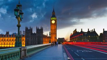 Se incluyen cinco días de paseo con el profesor por los distintos barrios de Londres.