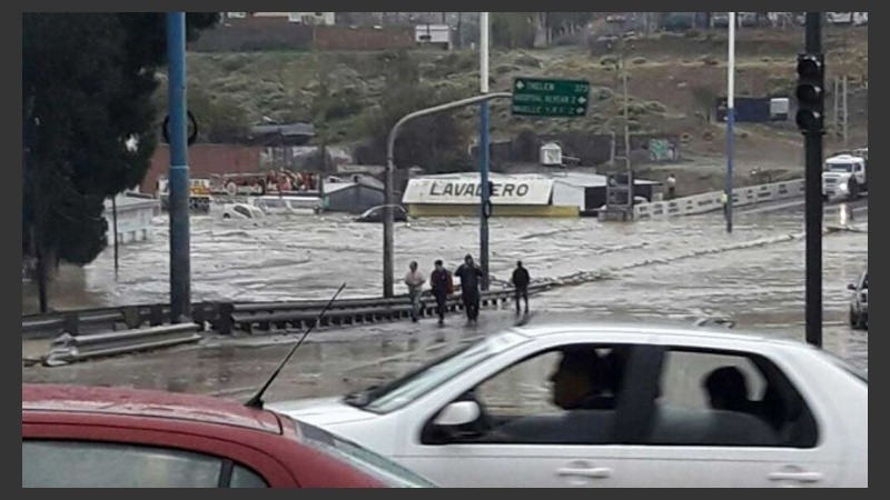 Comodoro Rivadavia bajo agua. 