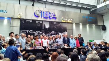 Alesso encabezó una conferencia de prensa en la sede de Ctera.