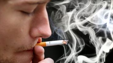 Estar expuesto a menos partículas finas también contribuirá a prevenir una proporción de la mortalidad atribuida a fumar cigarrillos.