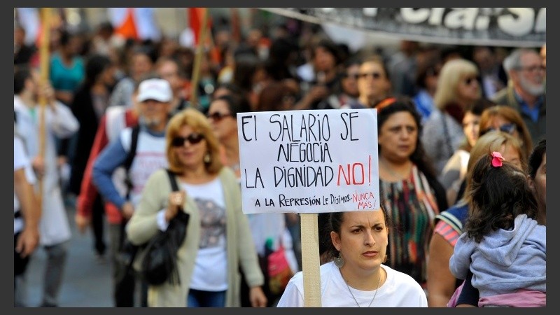 Imágenes de la marcha docente de este martes.