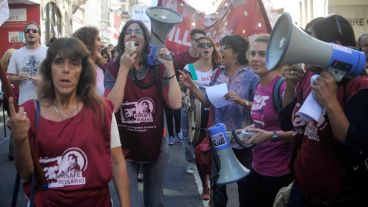 Imágenes de la marcha docente de este martes.