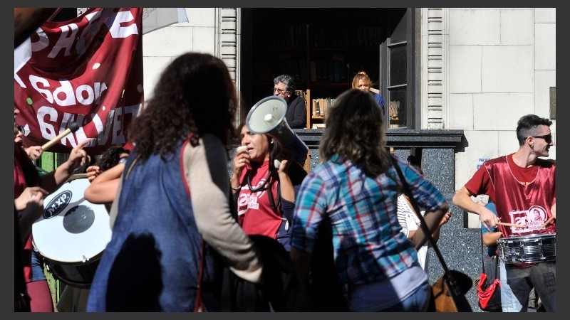 Imágenes de la marcha docente de este martes.