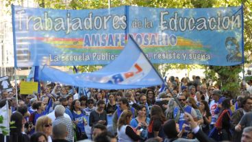 Imágenes de la marcha docente de este martes.