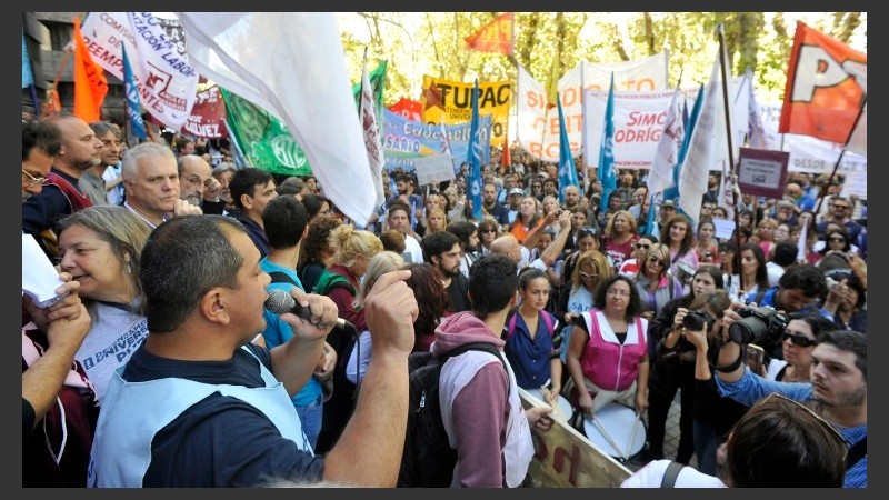 Imágenes de la marcha docente de este martes.