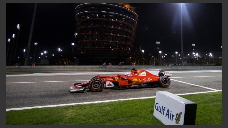 Sebastian Vettel fue el más rápido en el circuito de Sakhir.