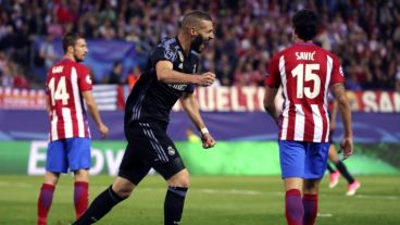 Benzema no marcó pero fue figura en el Vicente Calderón.