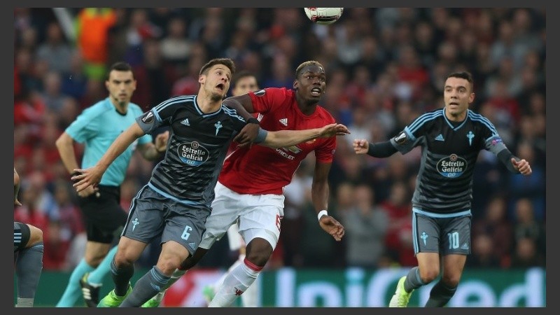 El encuentro fue parejo en Old Trafford.