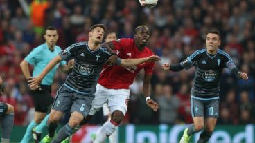 El encuentro fue parejo en Old Trafford.