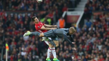 El encuentro fue parejo en Old Trafford.