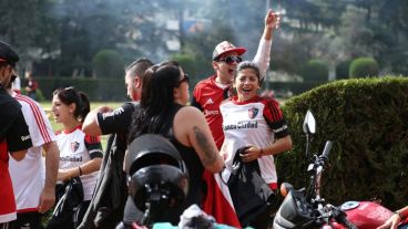 Una fiesta en la previa del clásico.