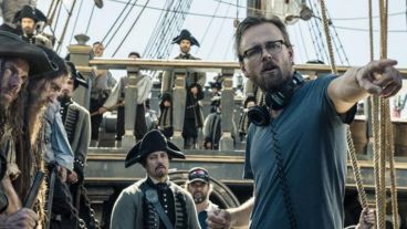 El director Joachim Ronning durante el rodaje de "Piratas del Caribe 5".