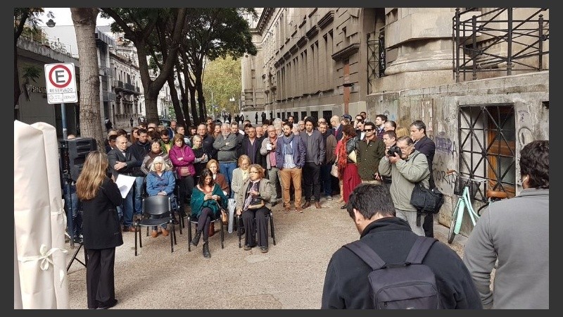 El acto de este martes sobre calle Dorrego, frente al ex SI.