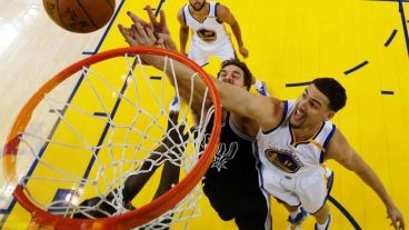 Golden le dio una paliza a los Spurs.