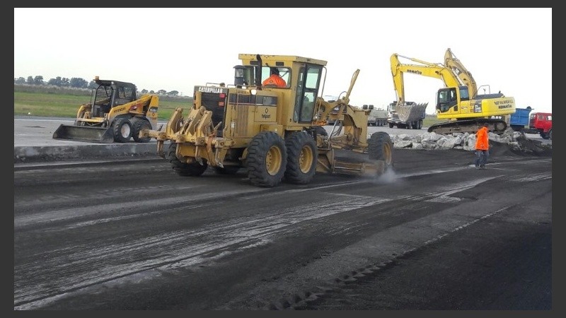 Así arrancaron las obras en el aeropuerto.