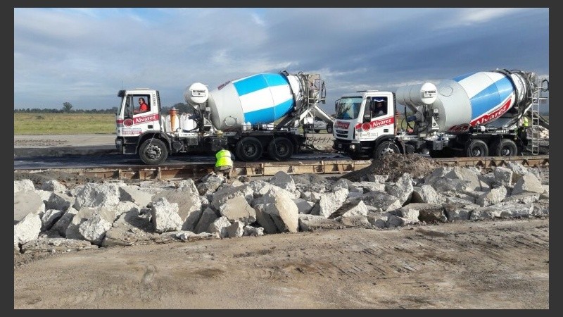 Así arrancaron las obras en el aeropuerto.