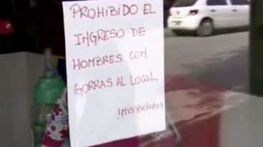 Los comerciantes aseguran que es difícil reconocer al cliente del ladrón.