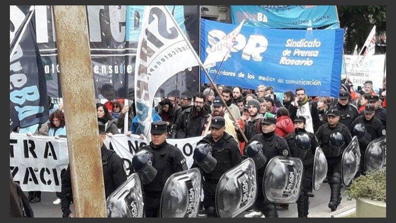 El Sindicato de Prensa Rosario participó de la marcha organizada por la Mesa Nacional de Trabajadores de Prensa.