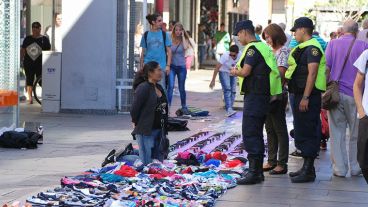 Rosario tiene muy pocos vendedores ambulantes en relación a la población.