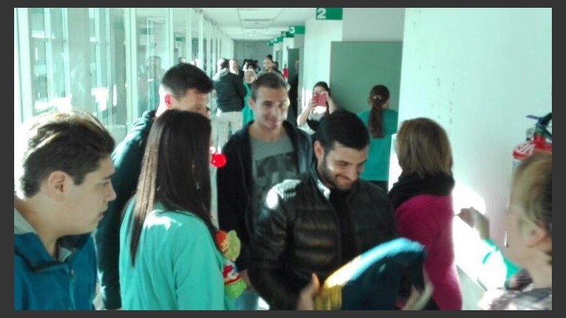 Marco Ruben, Paulo Ferrari, Javier Pinola y Damián Musto se sumaron al gesto solidario.