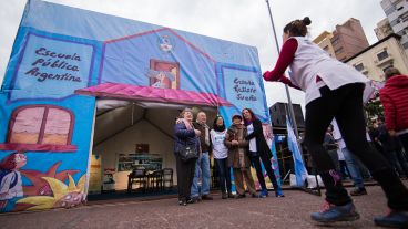 Quedó inaugurada este jueves la escuela Itinerante de los maestros en Rosario.